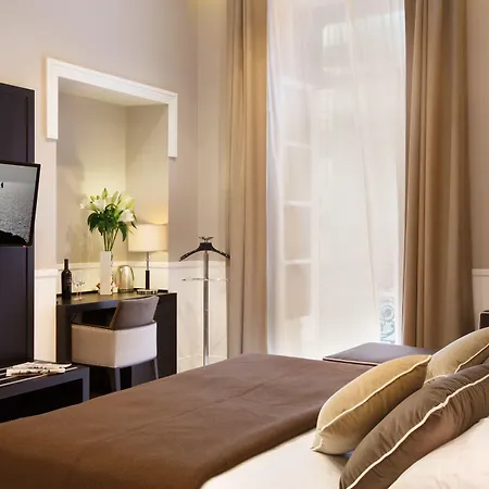 Nap Luxury Bovio ゲストハウス 4*