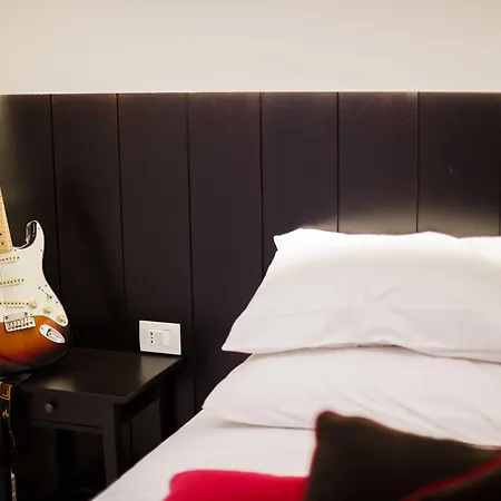 Nap Luxury Bovio ゲストハウス 4*