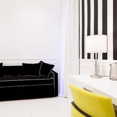 Nap Luxury Bovio ゲストハウス 4*