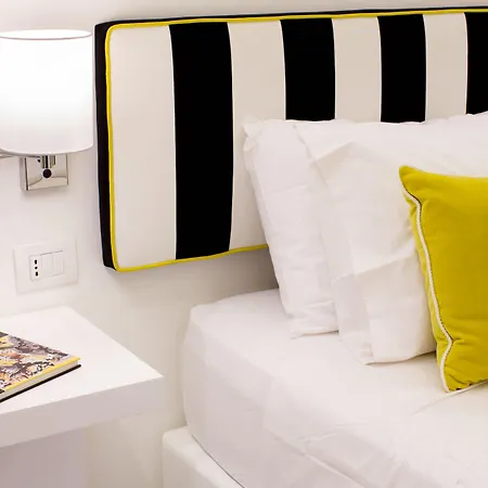 Nap Luxury Bovio 4* ナポリ