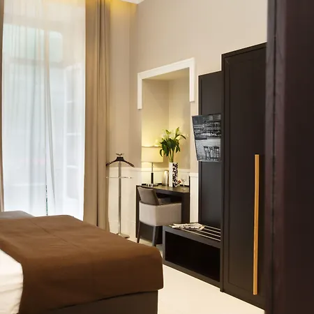 ゲストハウス Nap Luxury Bovio ナポリ